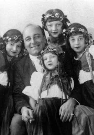 Erik Wirl mit Kinderballett in „Gräfin Mariza“