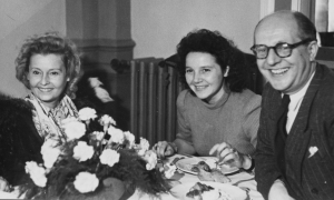 Lilian Harvey (li.) mit Liesel Christ (M.) und Michael Arco (re.)