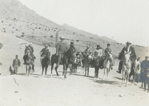 Otto Riese (im Vordergrund li.)